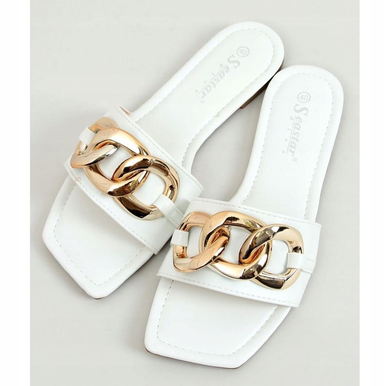 Square slippers with a chain white CK206P White 1