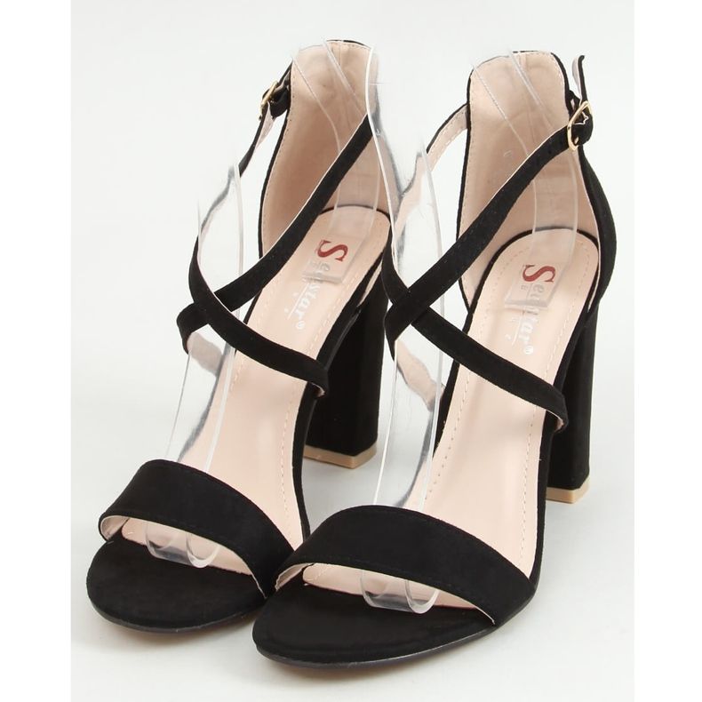 Black sandals on the post GG-88P Black 1
