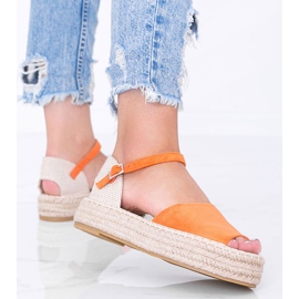 Orange sandals on the Pearl River platform 1