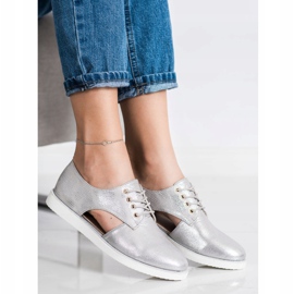 Forever Folie Fashionable shoes with a cut-out silver 1