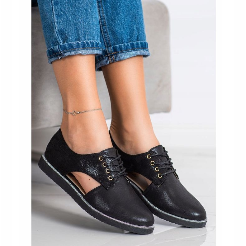 Forever Folie Fashionable shoes with a cut-out black 1 Forever Folie Fashionable shoes with a cut-out black 1