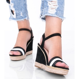Black espadrilles on the Mona wedge 1