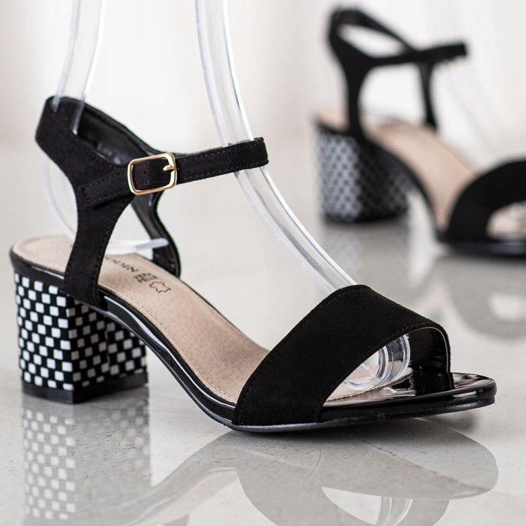 Goodin Comfortable Sandals On A Bar white black 1