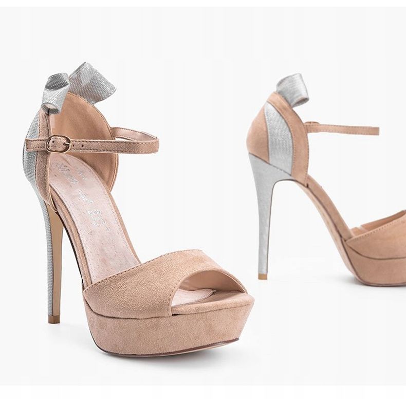 Beige sandals on a pin Mistery 1