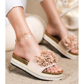 SHELOVET Slippers On The Platform With Ornament beige 1