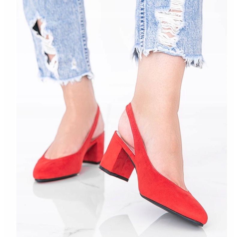 Red pumps on the post of Petty 1