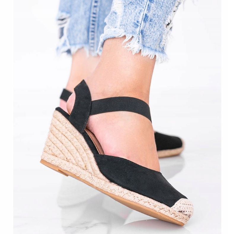 Black espadrilles on the wedge of Louise 2