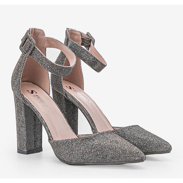 Gray shiny pumps on Mila's post grey 1