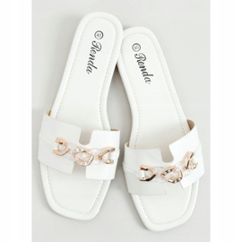 Slippers with a decorative chain white 35-230 White 1