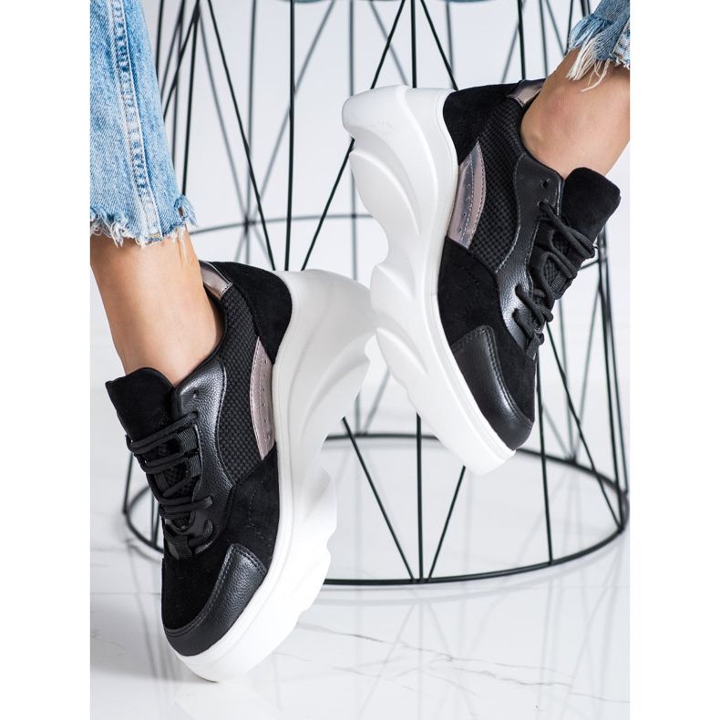 Seastar Black Sneakers On The Platform 2