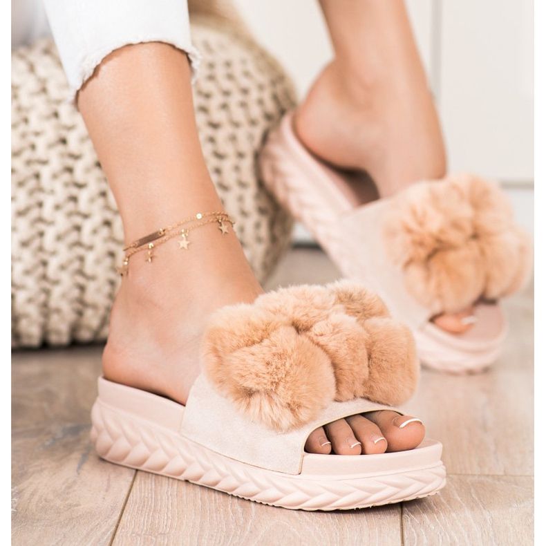 Seastar Beige Slippers With Fur 1