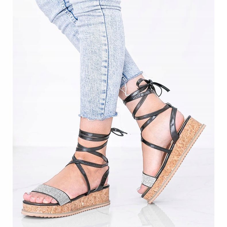 Black sandals tied with zircons Ves 1