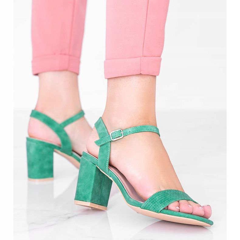Green sandals on the Lauren post 1