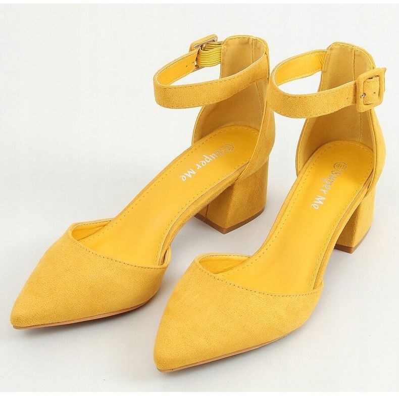 Pumps with wide heels in honey LL76 Yellow 1