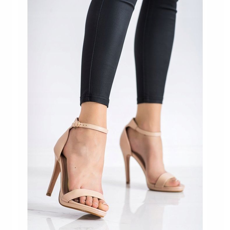 Renda Classic Sandals On A High Heel beige 1