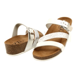 IZZI Women's metallic flip-flops-sly-sized leather insert silver 3