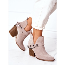 Suede Booties On A Bar Lewski Shoes 2880 Cappuccino beige 2