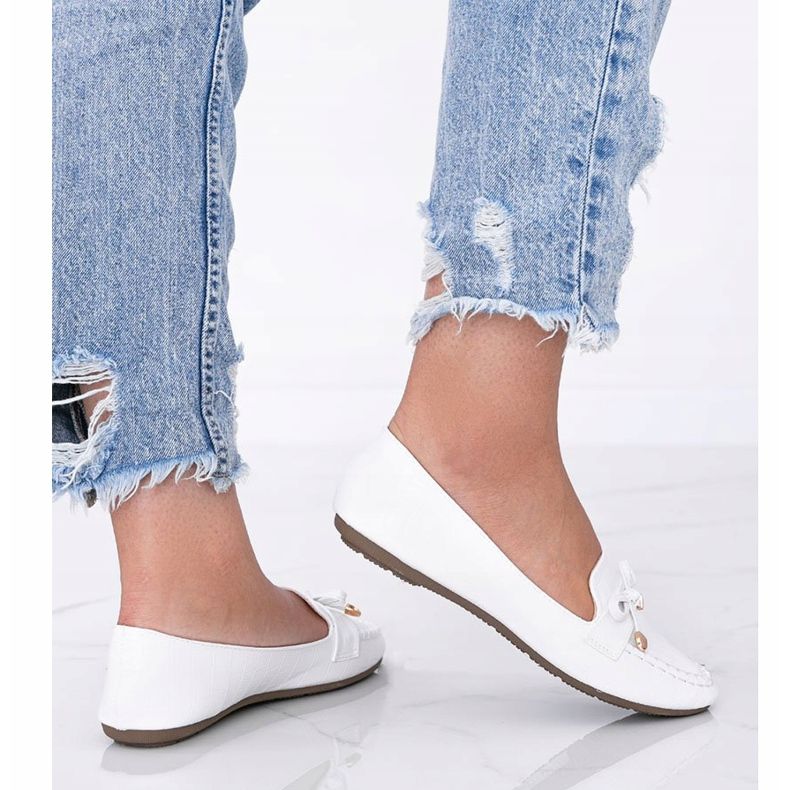 White moccasins in the Miriam crocodile skin motif 1