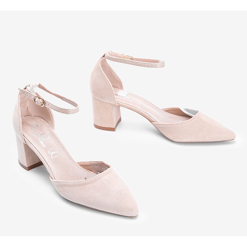 Beige pumps on a low Gemma post 1