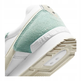 Nike Venture Runner W CK2948-300 white green 1