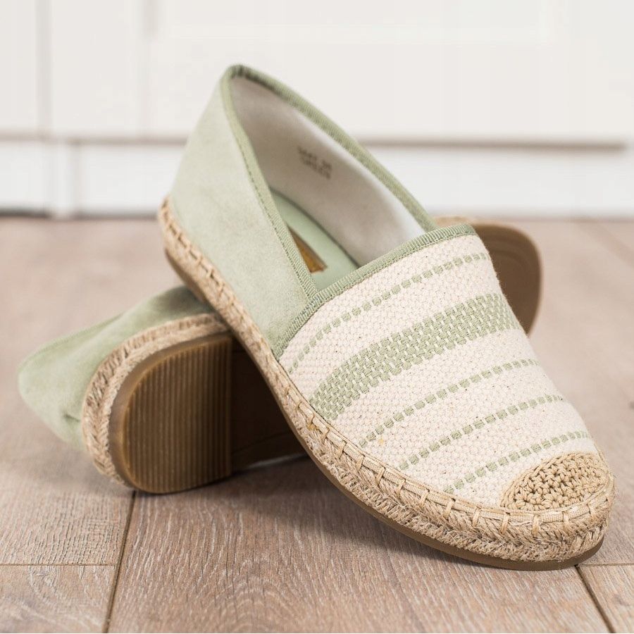 Ideal Shoes Espadrilles With Pattern green KeeShoes