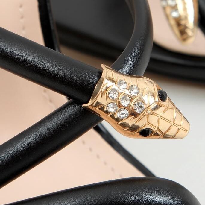 Black M311P Black slippers on a pin 2