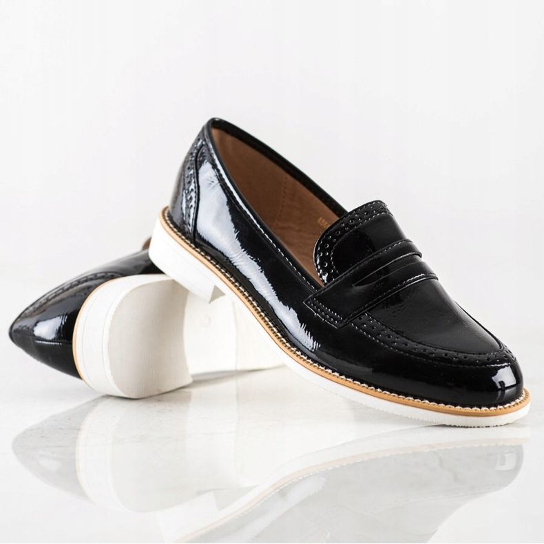 Sun Color Lacquered brogues black 1