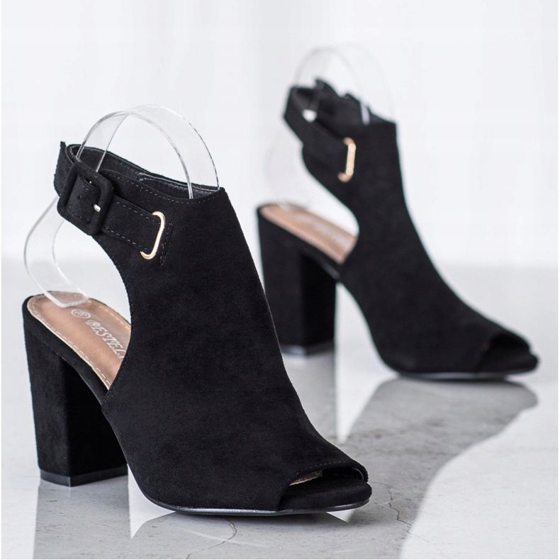 Bestelle Closed Sandals With Buckle black 1