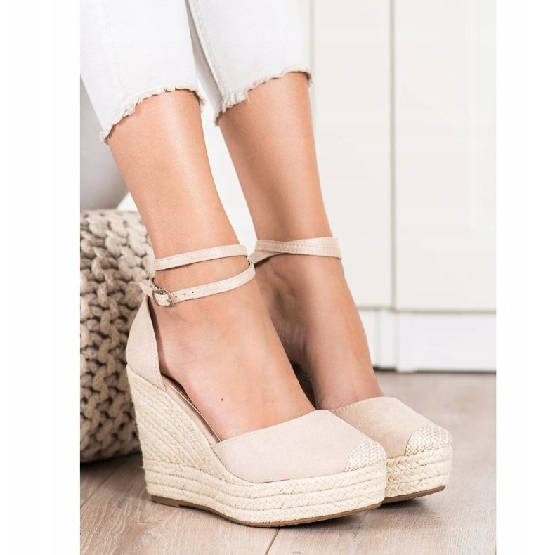 Queentina Stylish Espadrilles On A High Wedge beige 2