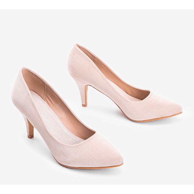 Beige pumps on the Anahi heel 1