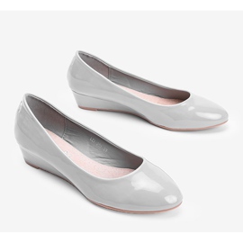 Gray pumps on the Chantal low wedge heel grey 2