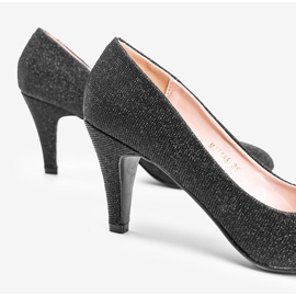 Shiny black pumps on a Zarila stiletto heel 1