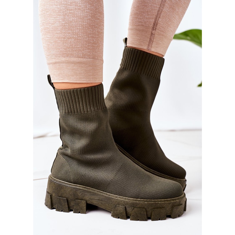 PS1 Workers Of Elastic Fabric On The Green Inspiration Platform 1