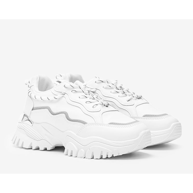 White sneakers on a thick Desiare sole 1