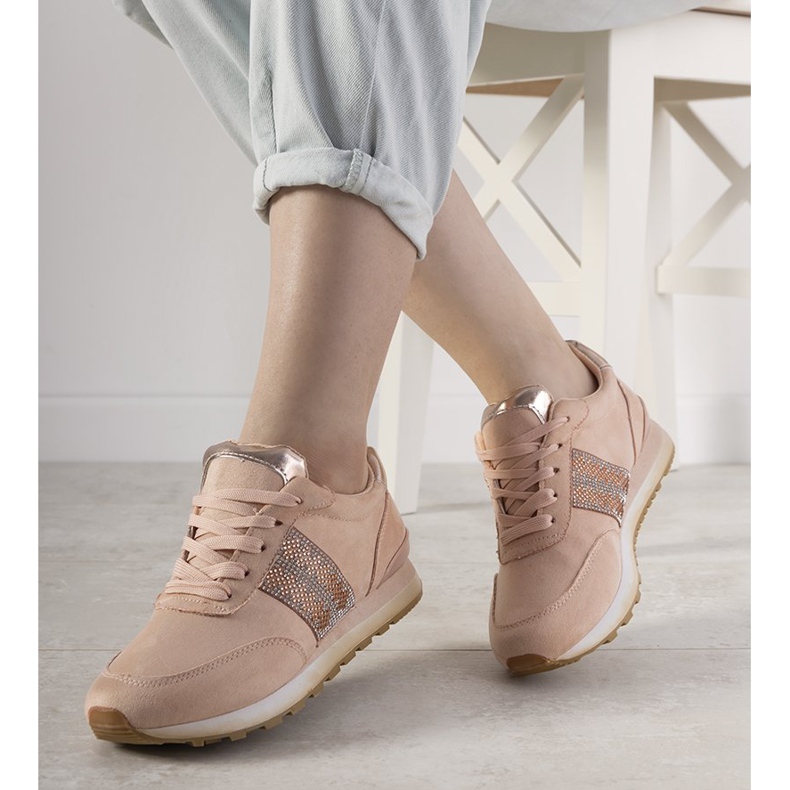 Pink sports sneakers decorated with Ratia cubic zirconia beige 1 Pink sports sneakers decorated with Ratia cubic zirconia beige 1