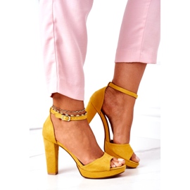 Women's suede sandals on the post yellow 3