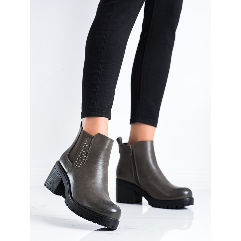 J. Star Warm boots on the post green 1