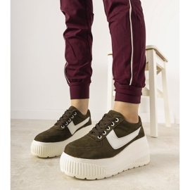 Green sports sneakers with a high Chillout sole 1
