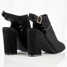 Renda Openwork Sandals On A Post black 1