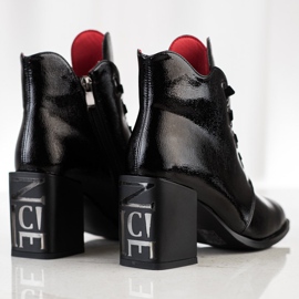 Filippo Lacquered boots on the post black 1