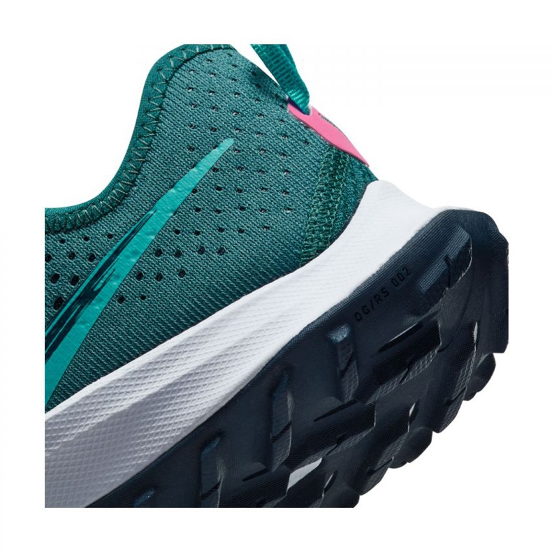 Nike Air Zoom Terra Kiger 7 W running shoes CW6066-301 green 1