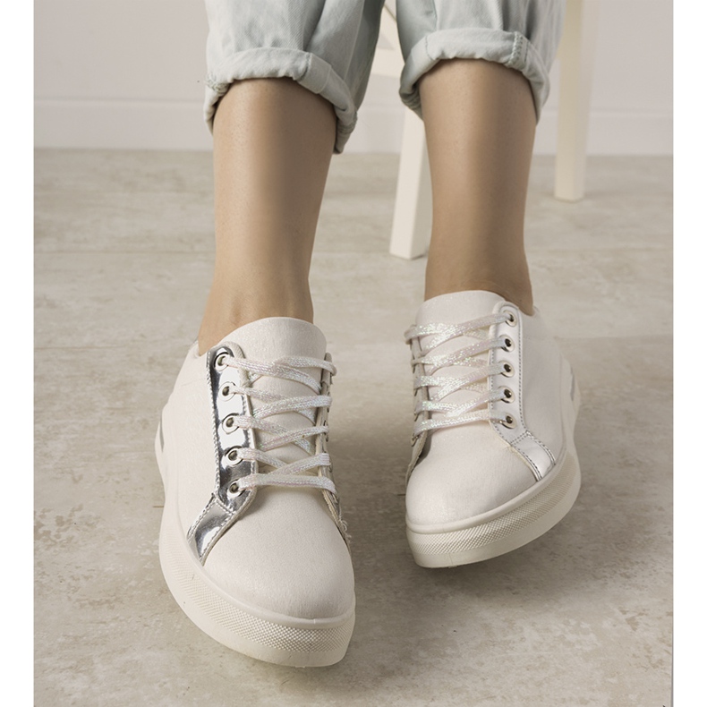 Matt white sneakers with a white Shift sole 1