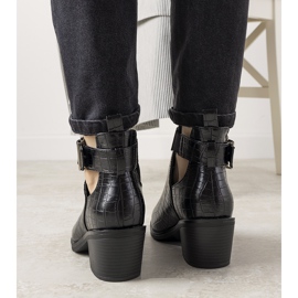 Black ankle boots with Moderniso cutouts 1