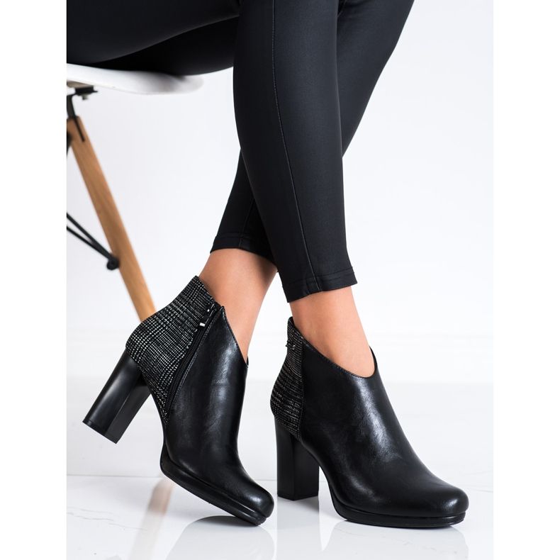 SHELOVET Short Booties On A Post black 2