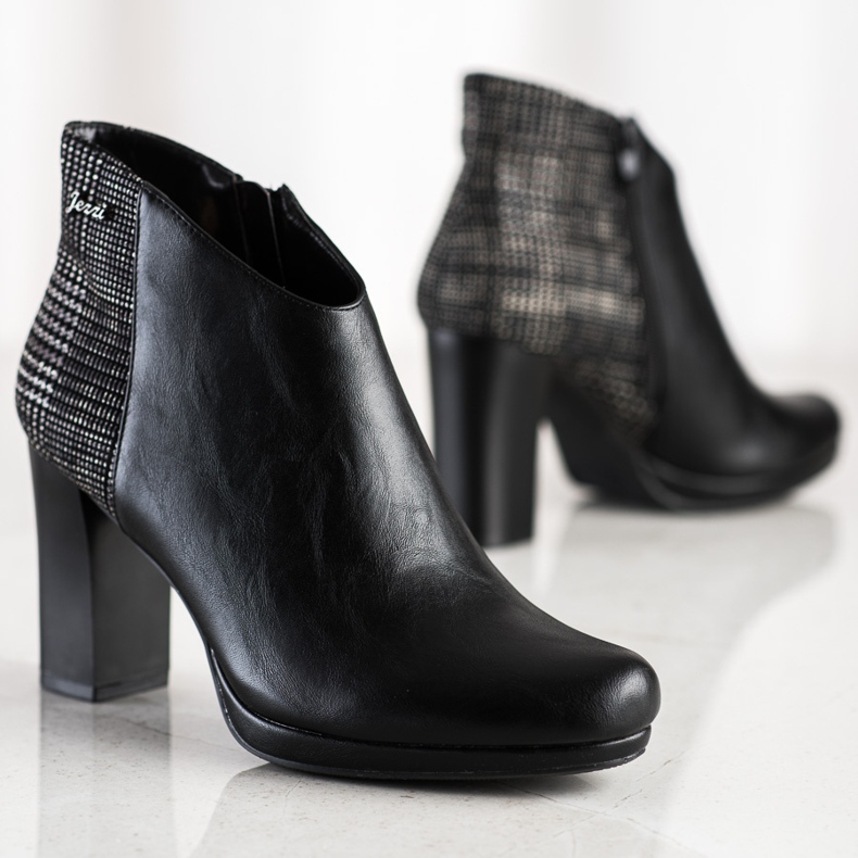 SHELOVET Short Booties On A Post black 1
