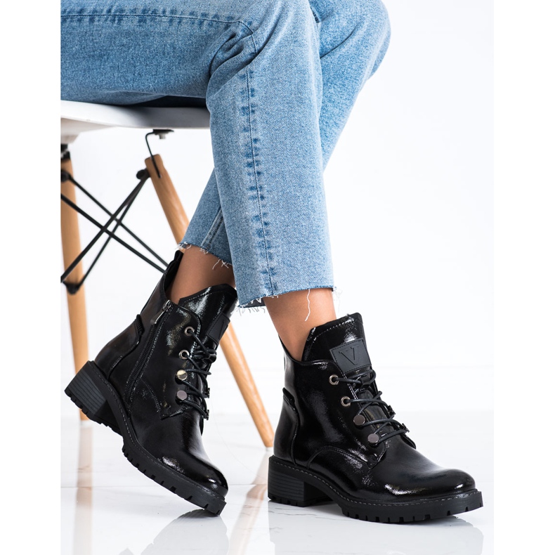 Comfortable black VINCEZA boots 2