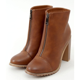 Boots on the post brown 801 Camel 1
