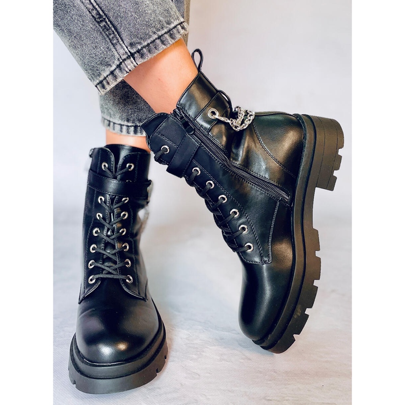 Black Workers with chains RQ381 Black 2