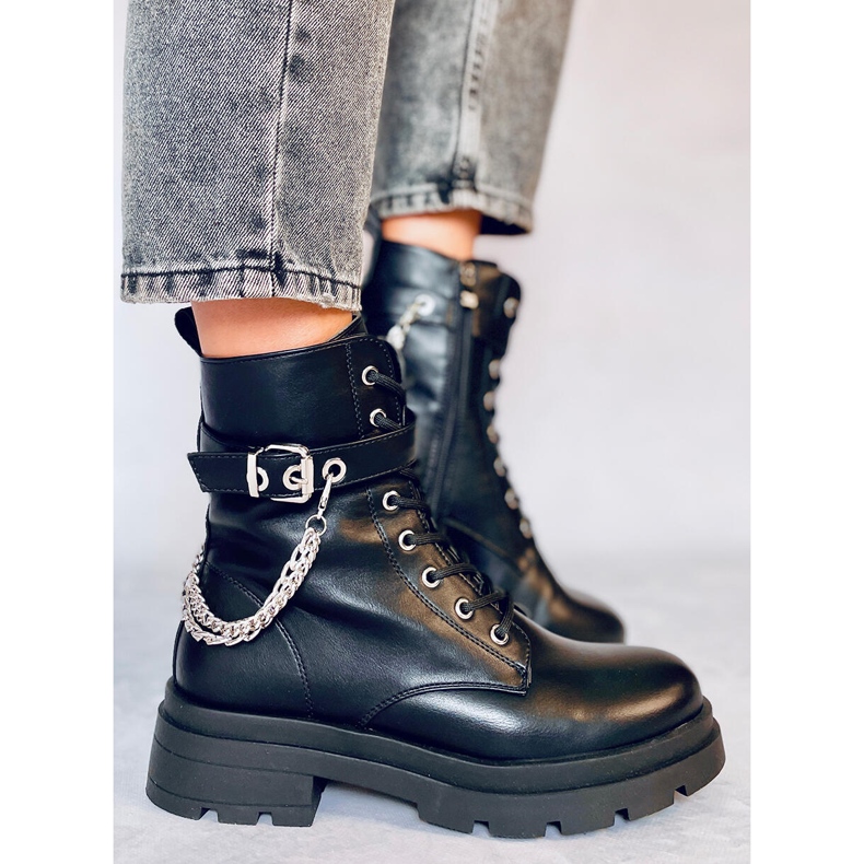 Black Workers with chains RQ381 Black 1