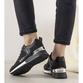 Black sneakers with a Zariza crocodile skin motif 1
